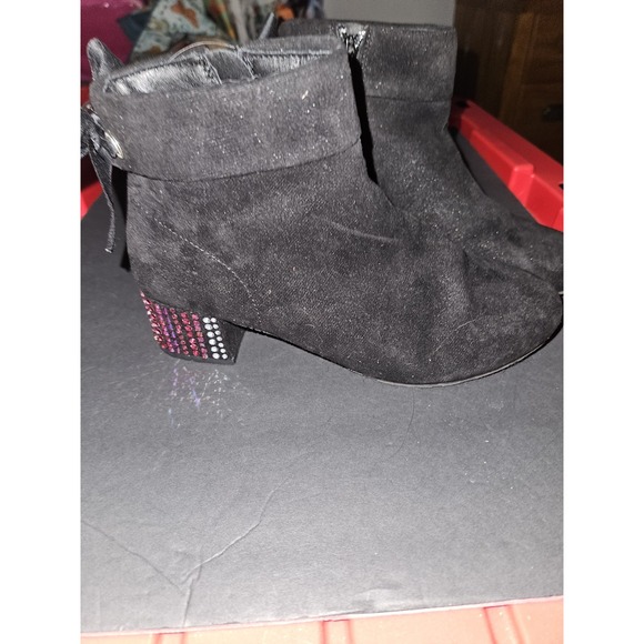 Size 4M Nine west Arianna Booties Jeweled Heels - Picture 2 of 10